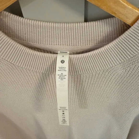 Lululemon Cream Sweater NEW without tags SIZE 8 - Picture 2 of 3